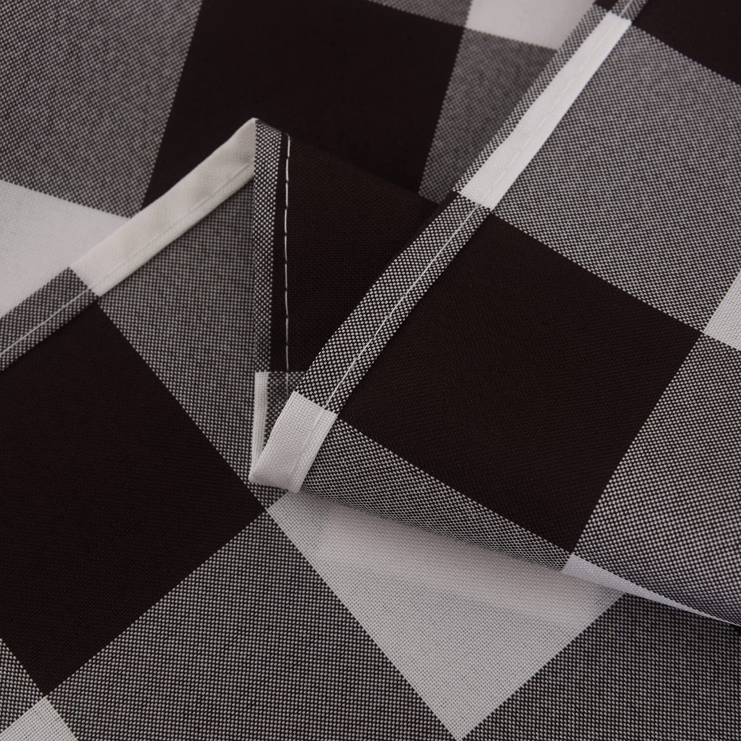 2 Pack Waterproof Polyester Fabic Rectangle Checkered Tablecloth，60x120 Outdoor Table Cloth，Oil Stain Prevention Table Cloth for Pinics and Parties（Chocolate and White）